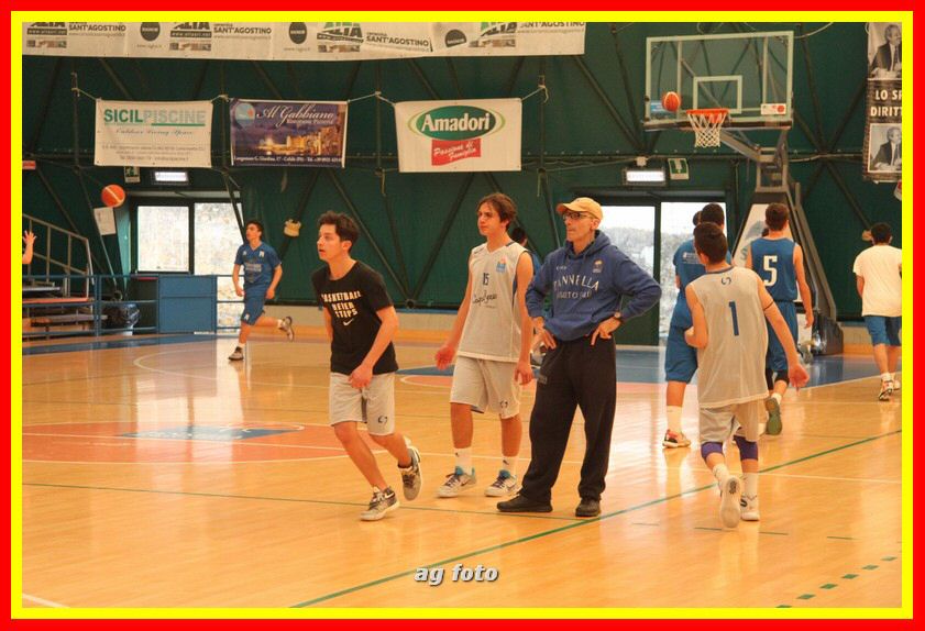 170407 basketU16 019_tn.jpg